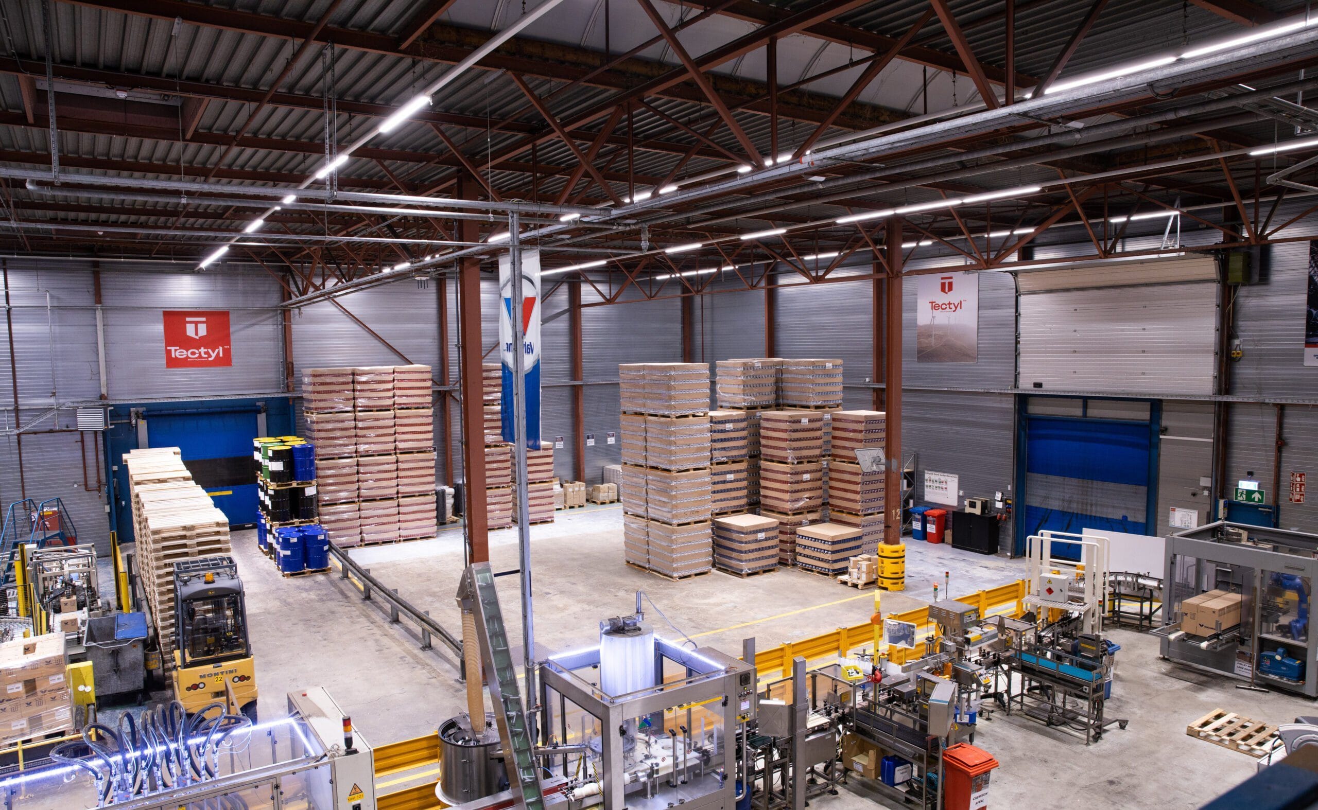 Bedrijfshal LED verlichting van LED Design Holland