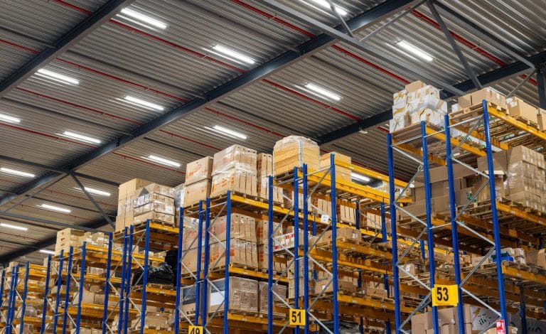 Genieten van betere lichtkwaliteit in het magazijn?